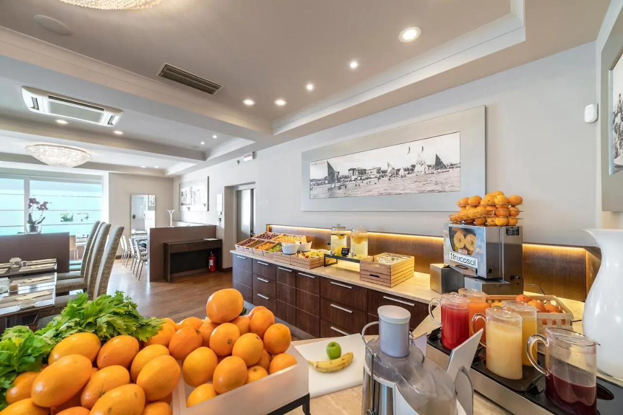 ****  Hotel Select Suites & Spa - Apartments Riccione Italy