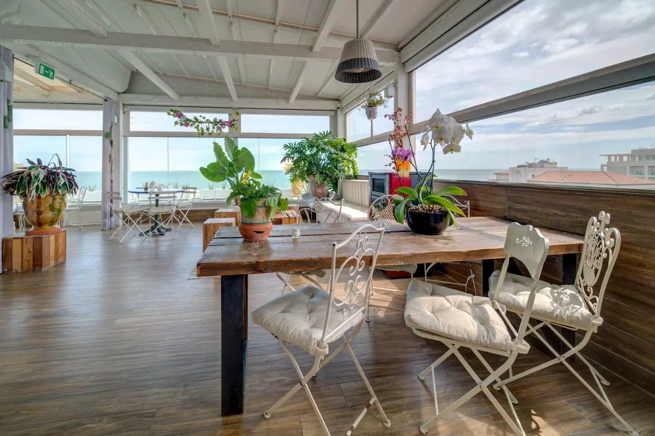 Hotel Select Suites & Spa - Apartments Riccione 4*,  Italy